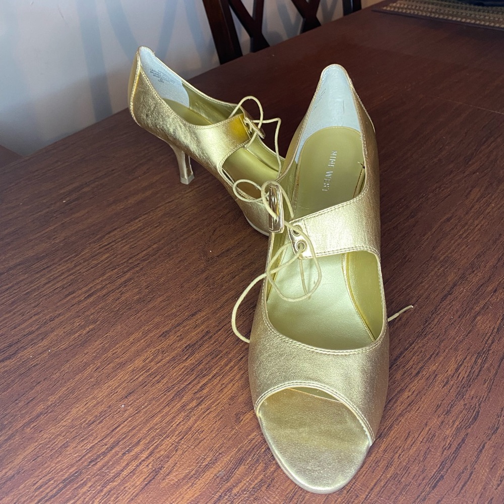 Leather Pumps